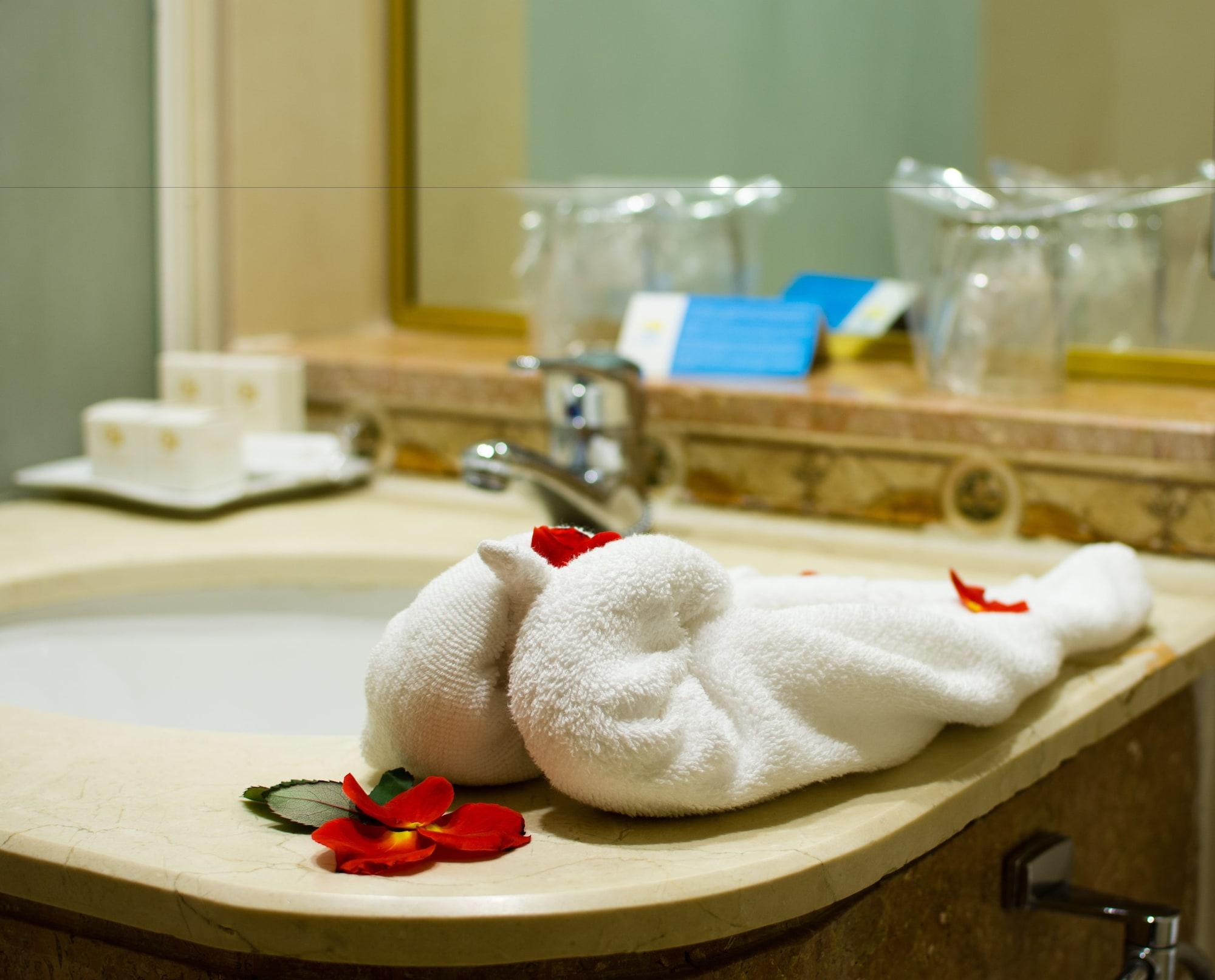 El Oumnia Puerto & Spa Tanger Eksteriør bilde